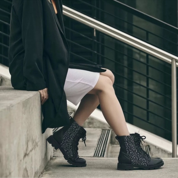 NWT SOREL lennox lace up waterproof combat Moto boots - Picture 4 of 14